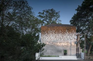 BIM建筑|如鱼群跃出海面,日光下闪闪发光的鱼鳞:清迈微型酒店-BIM建筑网