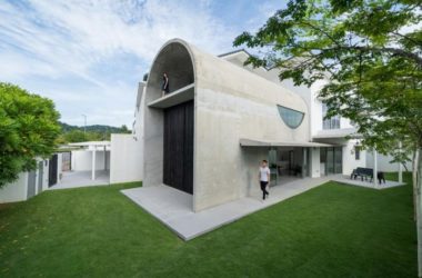BIM建筑|简约而大胆,混凝土拱形筒的小清新:Bewboc 住宅 / Fabian Tan-BIM建筑网