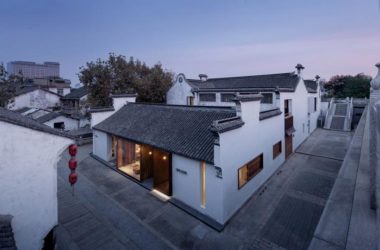 BIM建筑|白墙黛瓦下营造现代温暖空间,挚舍南禅观水酒店 / 本哲建筑-BIM建筑网