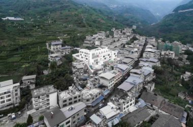 BIM建筑|地形关系的表达:乌斯河镇中心幼儿园 / 东意建筑-BIM建筑网