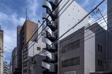 BIM建筑|广岛“螺旋”酒店,挑战35㎡场地的狭长极限 / CAPD-BIM建筑网