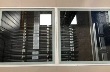 BIM技巧|Revit教程:Revit怎么画机房的静电地板玻璃面板?-BIM建筑网
